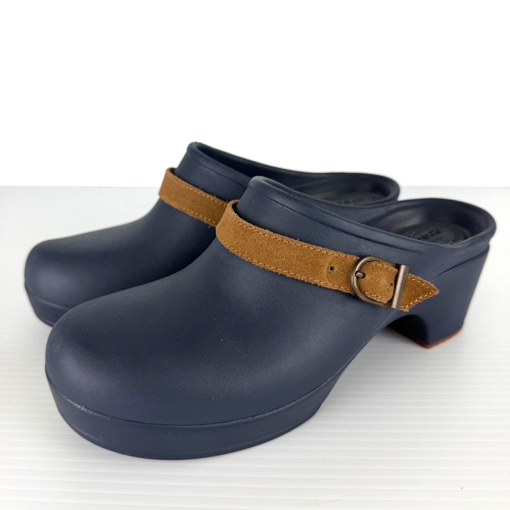 Crocs Leigh II Buckle Clog Wedge Navy Tan Suede Strap Platform Mules‎ Womens 8 - Picture 3 of 9